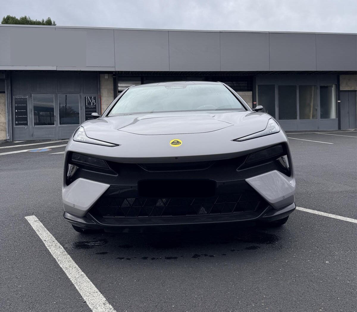 Lotus Eletre